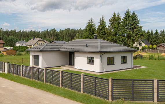 Dzīve energoefektīvā mājā Pierīgā – jaunas mūra mājas Babītes novadā gatavas dzīvošanai